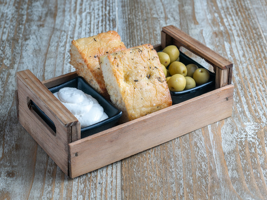 Brot mit Alioli bei Tiki Beach Mallorca