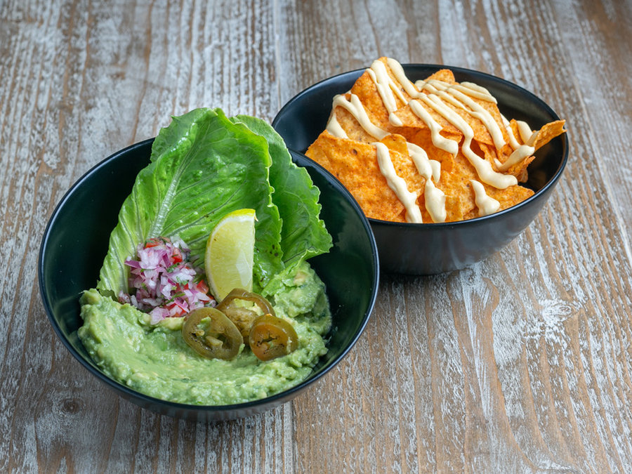 Nachos mit Cheddar Chili Sauce bei Tiki Beach Mallorca